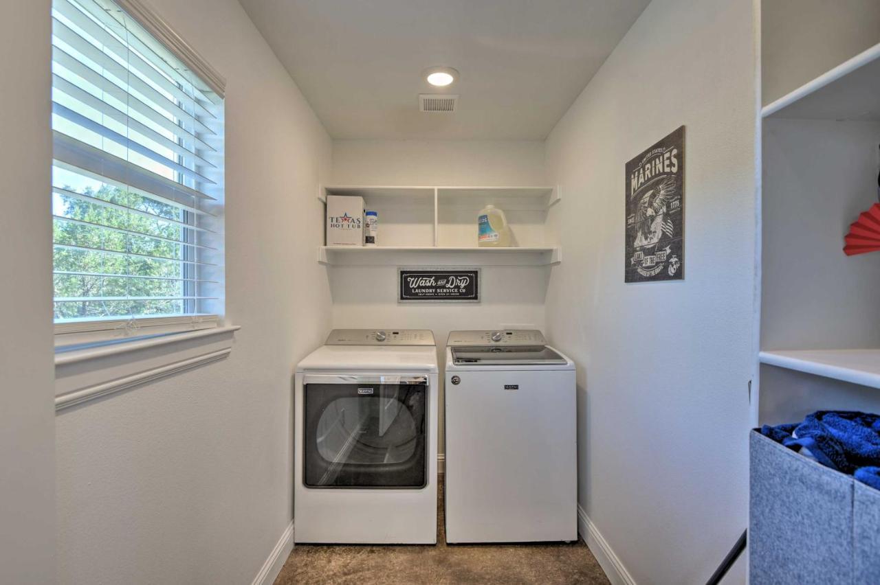 Granbury Home With Hot Tub And Furnished Patio! Luaran gambar