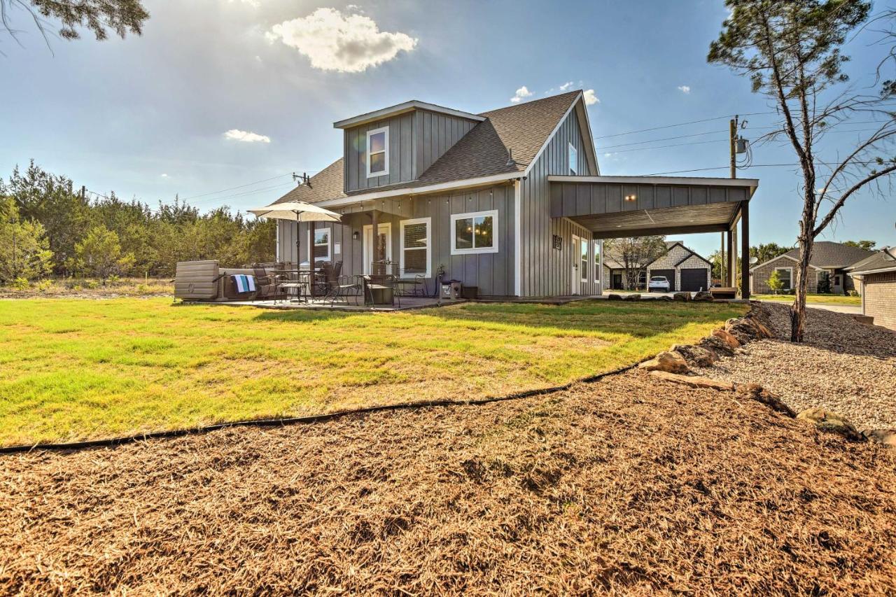 Granbury Home With Hot Tub And Furnished Patio! Luaran gambar