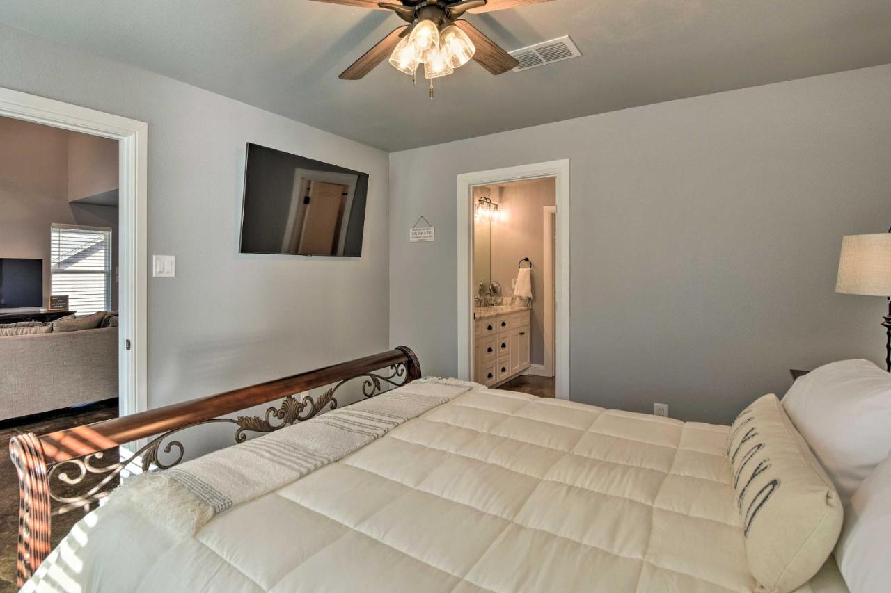 Granbury Home With Hot Tub And Furnished Patio! Luaran gambar